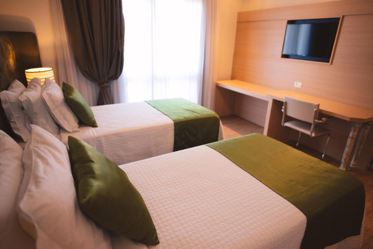 Hotel Renar フライブルゴ エクステリア 写真